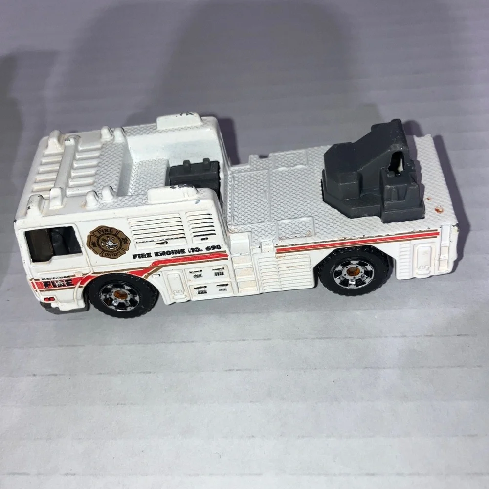 Emergency, Fire, Law Enforcement & Road Crew Die Cast Toy Vehicle‎ Car Truck Set